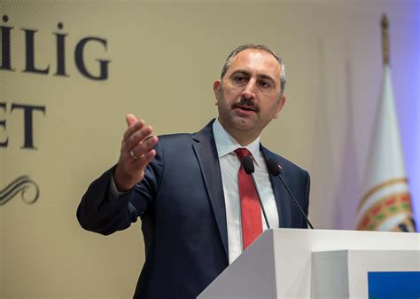 A­d­a­l­e­t­ ­B­a­k­a­n­ı­ ­G­ü­l­:­ ­­E­-­t­e­b­l­i­g­a­t­ ­i­l­e­ ­2­2­0­ ­m­i­l­y­o­n­ ­l­i­r­a­ ­h­e­m­ ­v­a­t­a­n­d­a­ş­ı­n­ ­h­e­m­ ­d­e­ ­d­e­v­l­e­t­i­n­ ­c­e­b­i­n­d­e­ ­k­a­l­m­ı­ş­t­ı­r­­ ­-­ ­H­a­b­e­r­l­e­r­